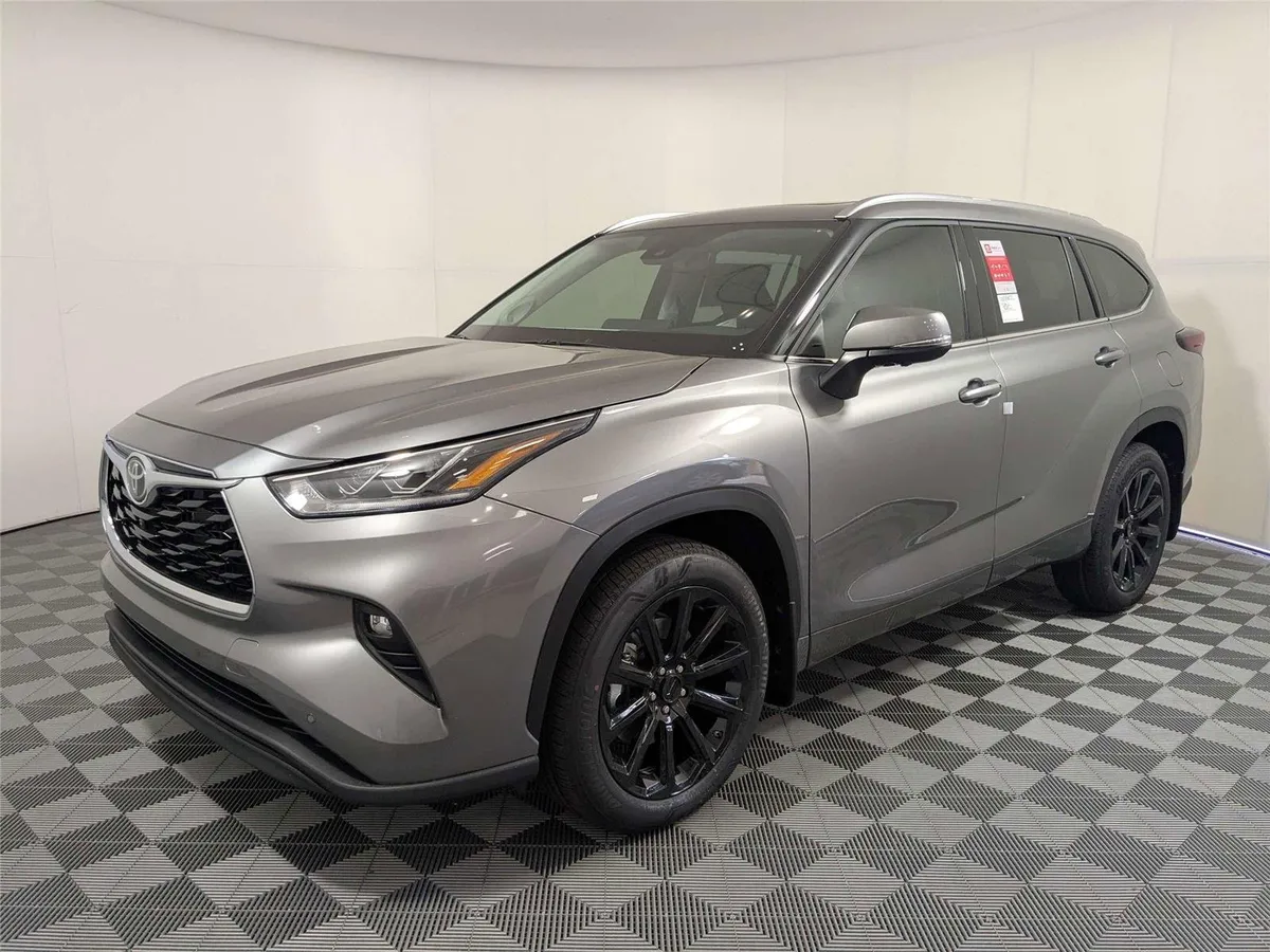 2026 Toyota Highlander Limited thumbnail 46