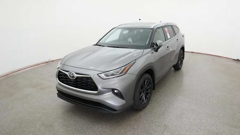 2026 Toyota Highlander Limited thumbnail 5