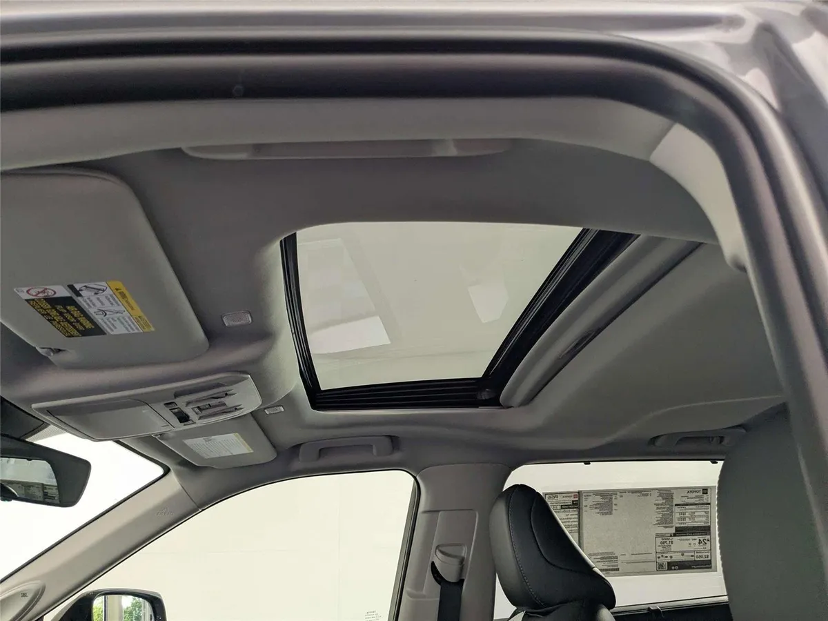 2026 Toyota Highlander Limited thumbnail 55