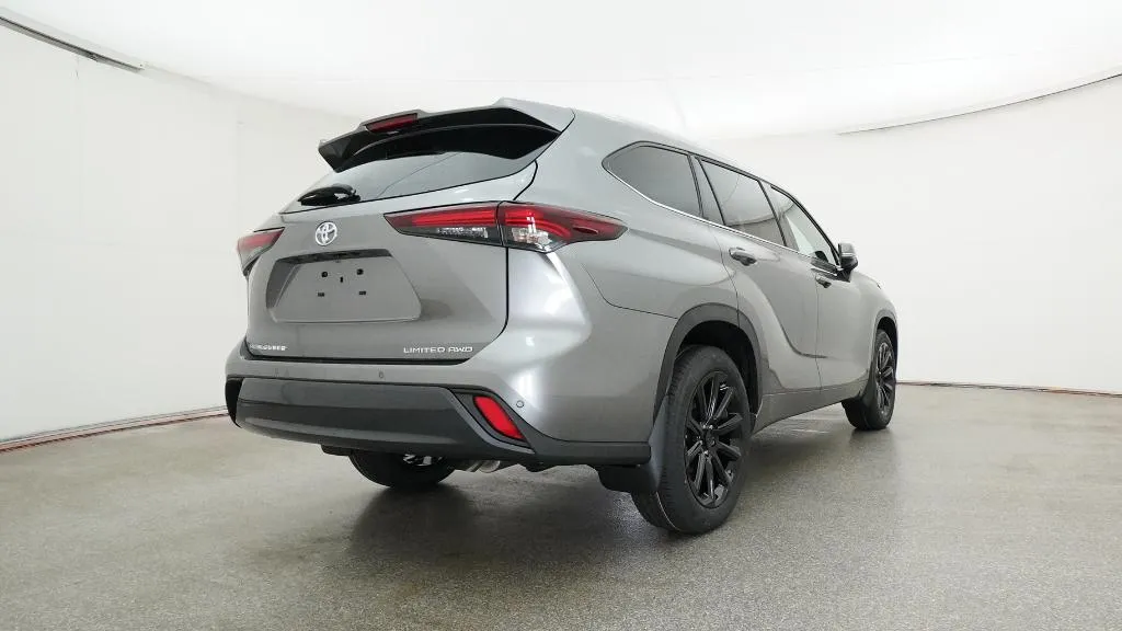 2026 Toyota Highlander Limited thumbnail 7