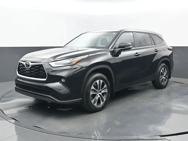 2026 Toyota Highlander XLE thumbnail 25
