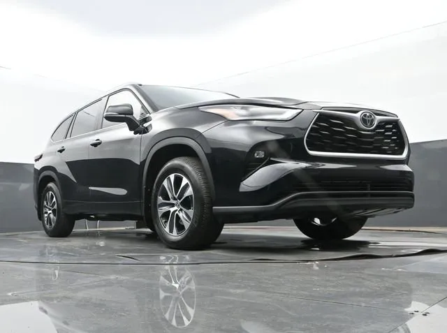 2026 Toyota Highlander XLE thumbnail 26