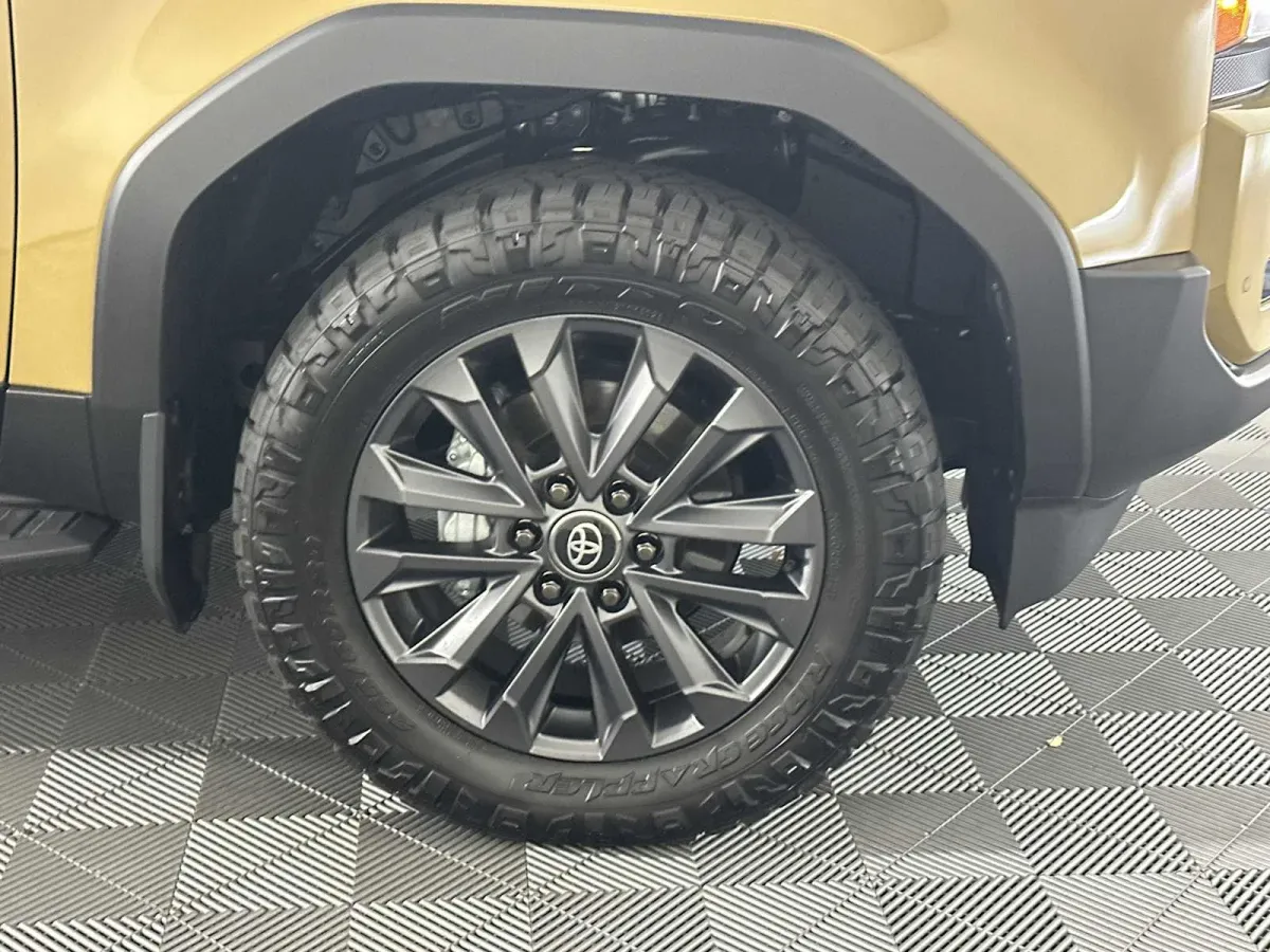 2026 Toyota Land Cruiser thumbnail 15