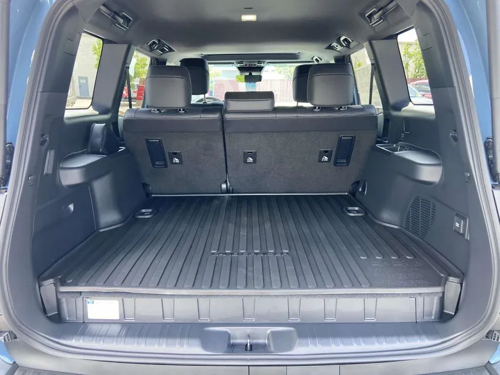 2026 Toyota Land Cruiser Base thumbnail 13