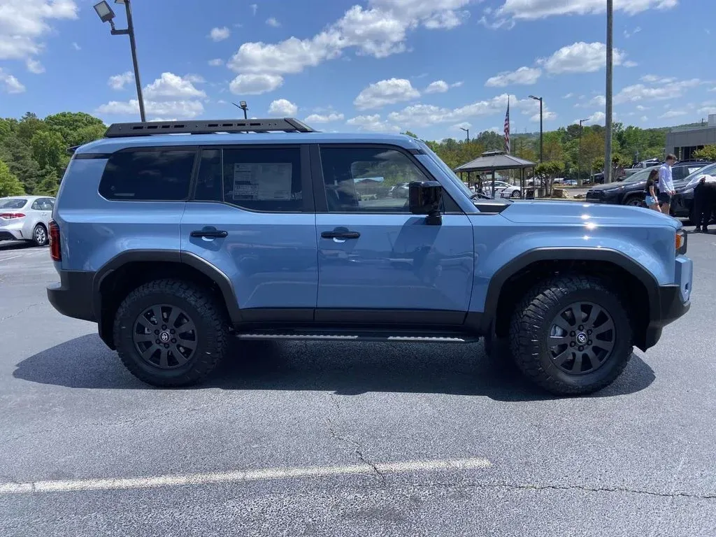 2026 Toyota Land Cruiser Base thumbnail 2