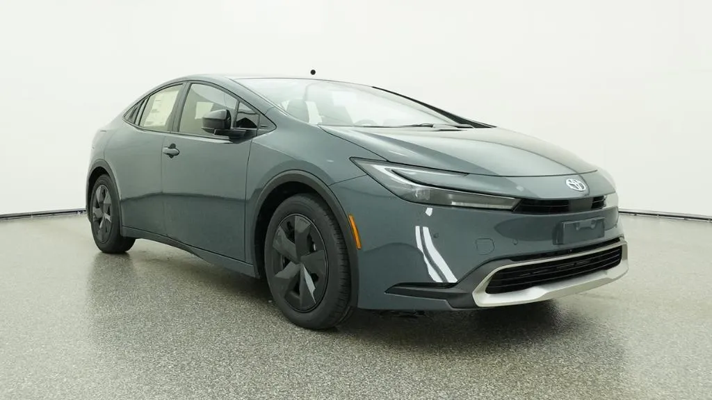 2026 Toyota Prius Plug-In Hybrid SE thumbnail 45