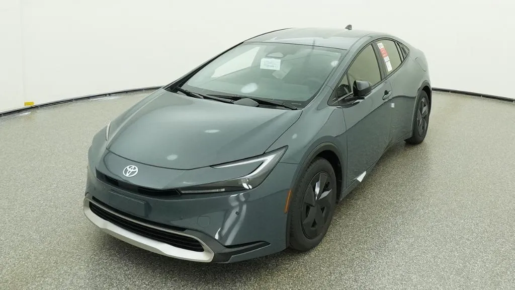 2026 Toyota Prius Plug-In Hybrid SE thumbnail 51