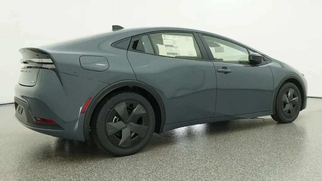 2026 Toyota Prius Plug-In Hybrid SE thumbnail 52