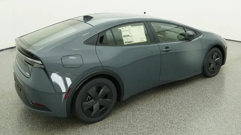 2026 Toyota Prius Plug-In Hybrid SE thumbnail 53