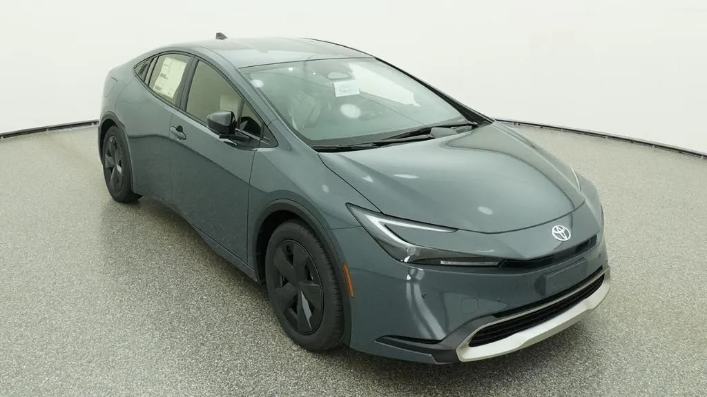 2026 Toyota Prius Plug-In Hybrid SE thumbnail 54