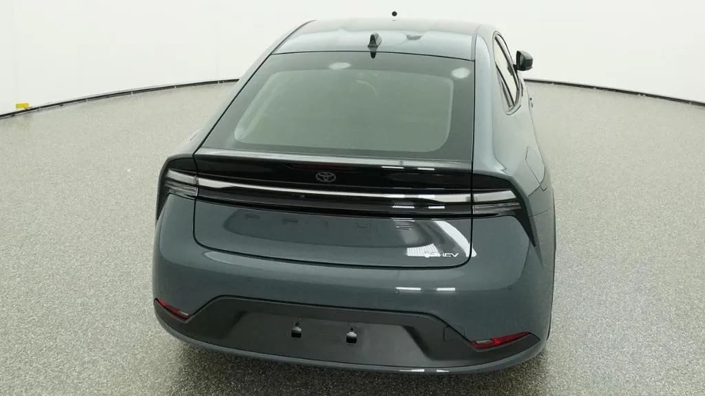 2026 Toyota Prius Plug-In Hybrid SE thumbnail 55