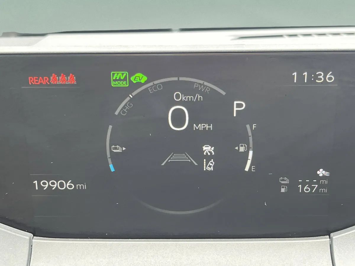 2026 Toyota Prius Plug-In Hybrid SE thumbnail 22