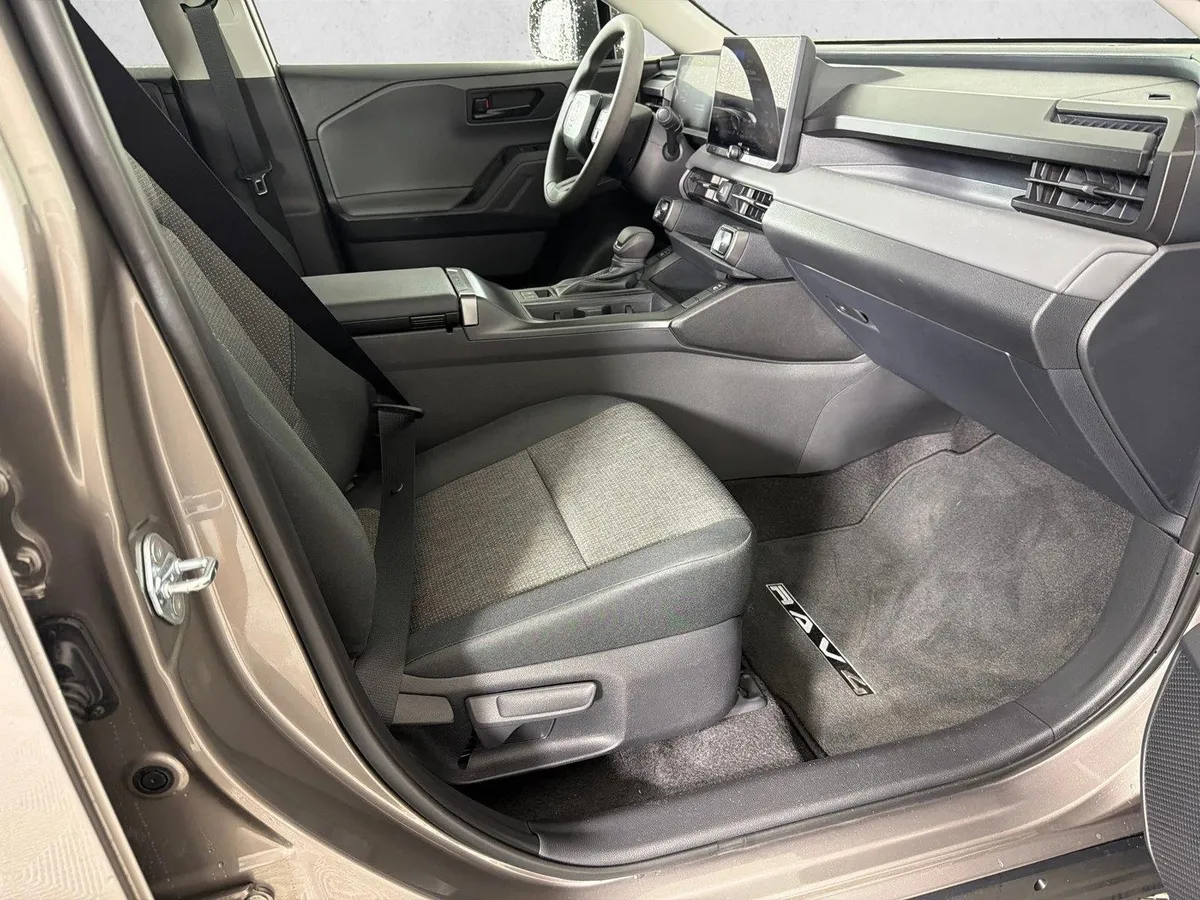 2026 Toyota RAV4 LE thumbnail 13