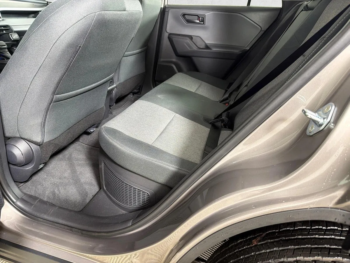 2026 Toyota RAV4 LE thumbnail 20