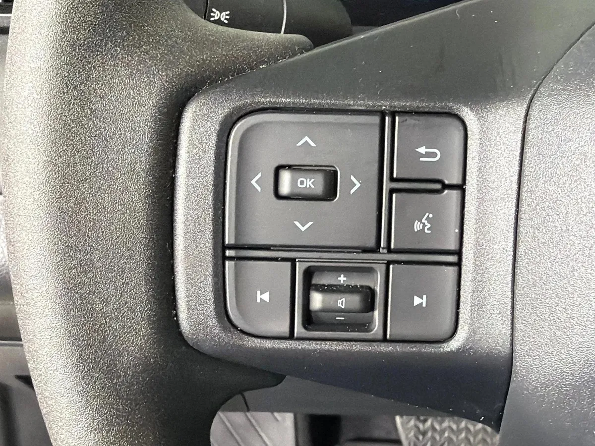 2026 Toyota RAV4 LE thumbnail 24