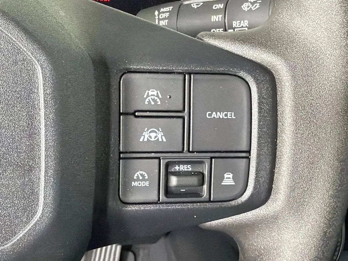 2026 Toyota RAV4 LE thumbnail 25