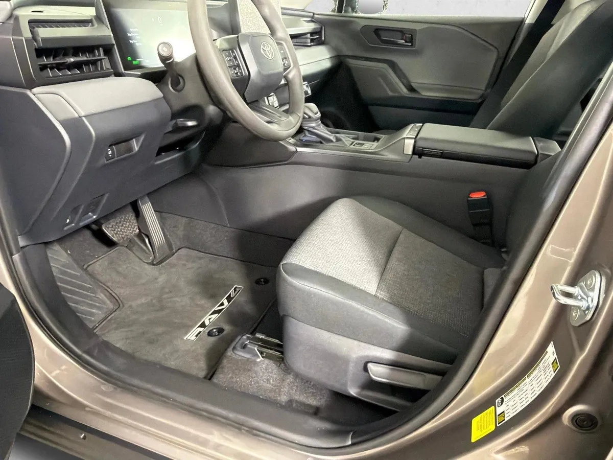 2026 Toyota RAV4 LE thumbnail 9
