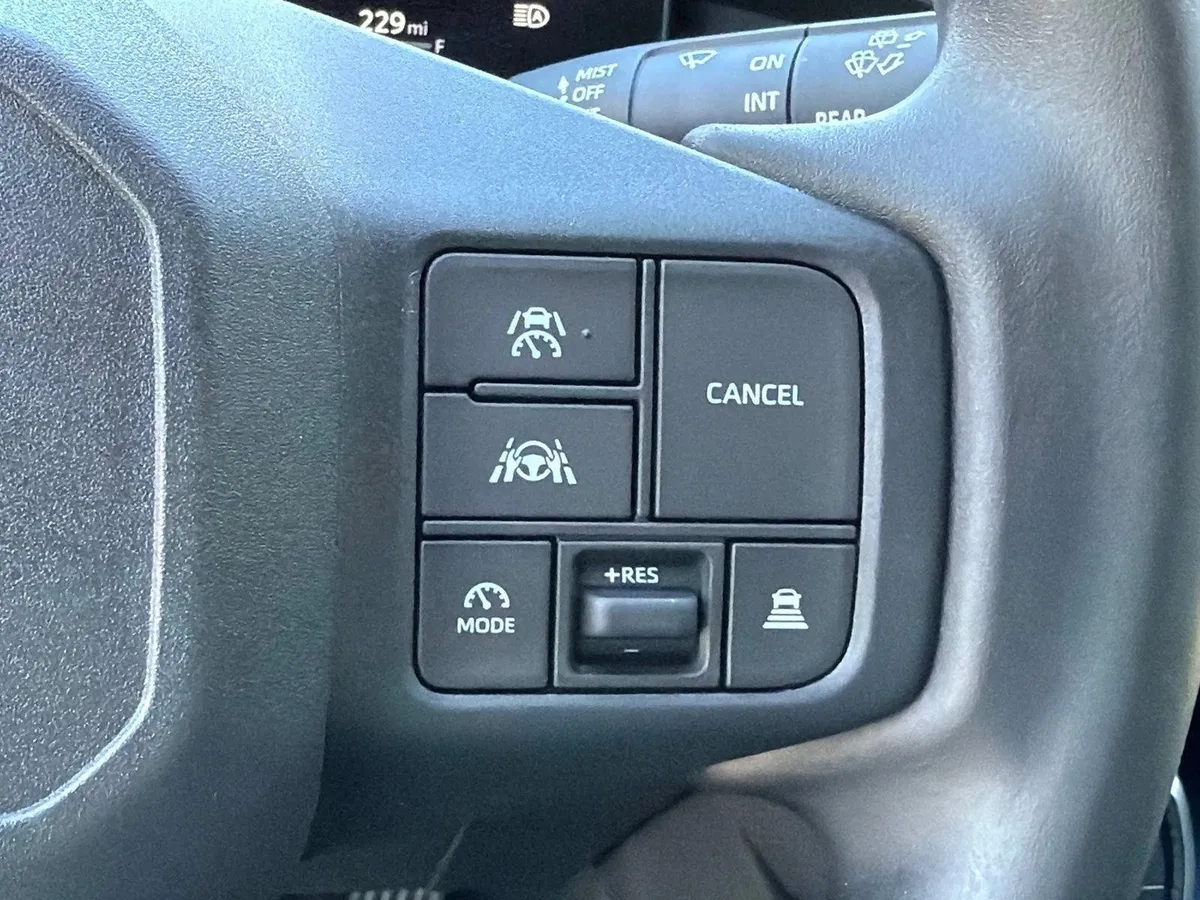 2026 Toyota RAV4 LE thumbnail 25