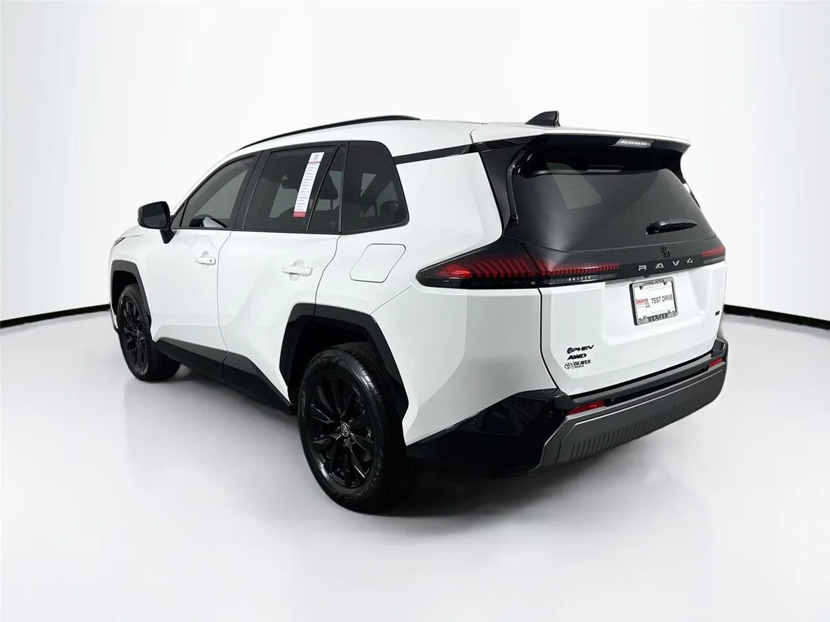 2026 Toyota RAV4 Plug-In Hybrid SE thumbnail 13