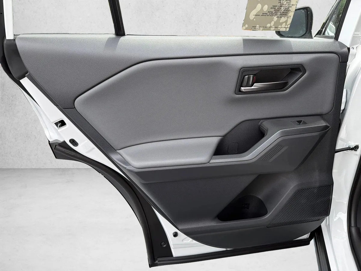 2026 Toyota RAV4 Plug-In Hybrid SE thumbnail 2