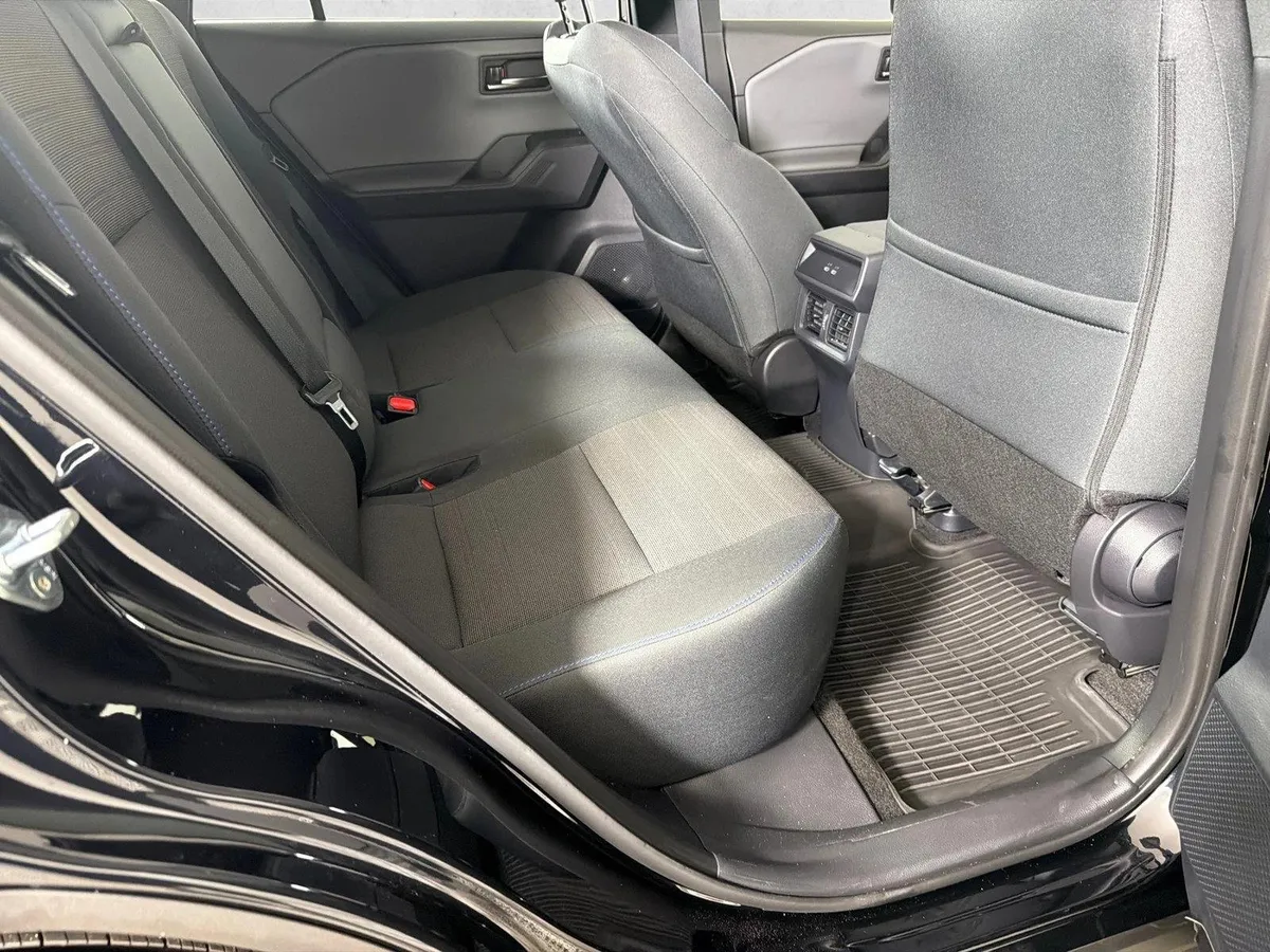 2026 Toyota RAV4 Plug-In Hybrid SE thumbnail 15