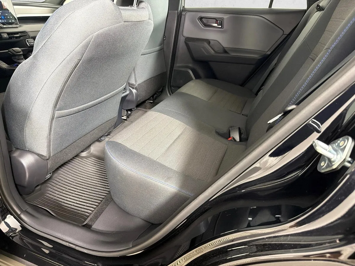 2026 Toyota RAV4 Plug-In Hybrid SE thumbnail 20