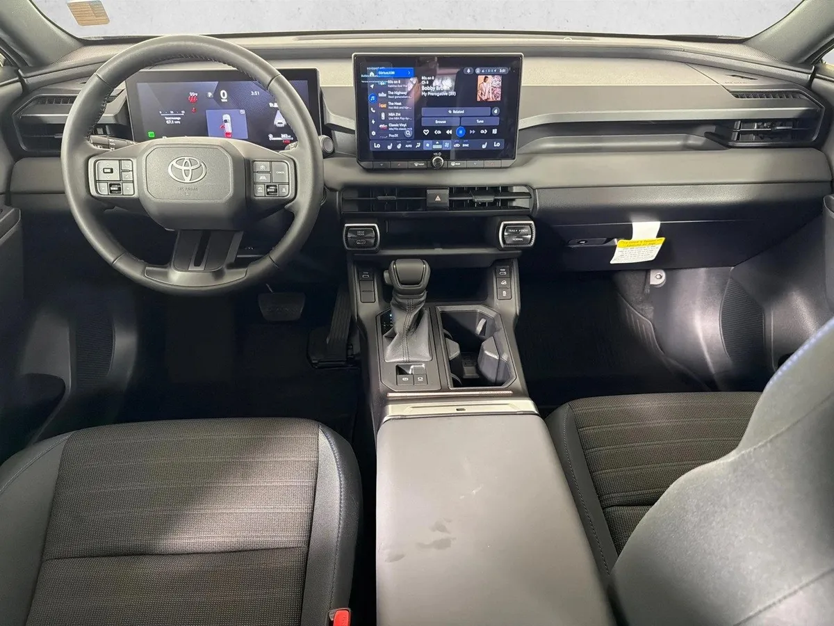 2026 Toyota RAV4 Plug-In Hybrid SE thumbnail 22