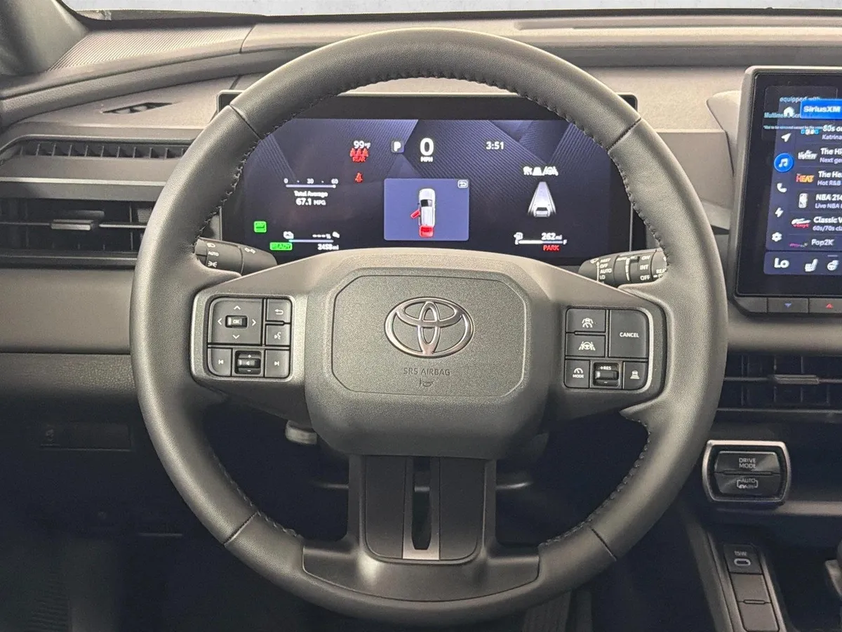 2026 Toyota RAV4 Plug-In Hybrid SE thumbnail 23