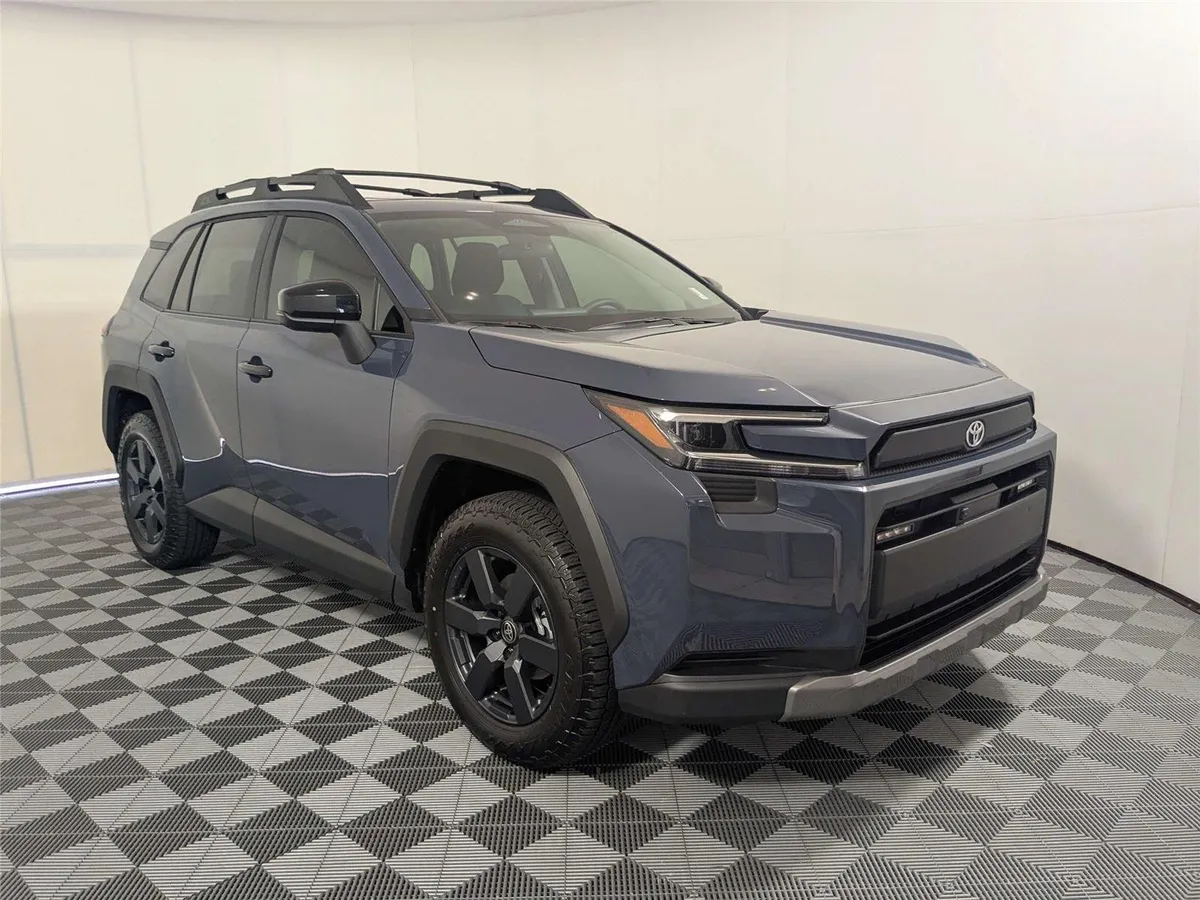2026 Toyota RAV4 Woodland thumbnail 48