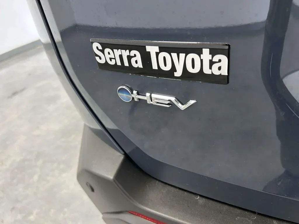 2026 Toyota RAV4 XLE Premium thumbnail 10
