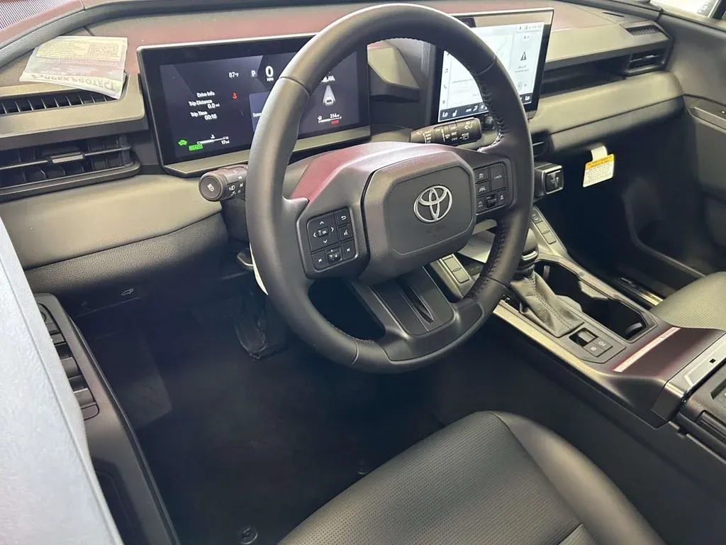 2026 Toyota RAV4 XLE Premium thumbnail 13