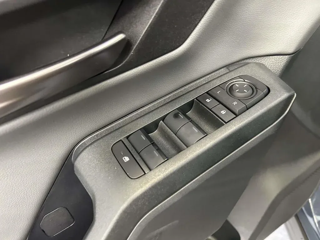 2026 Toyota RAV4 XLE Premium thumbnail 17