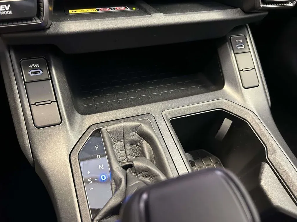 2026 Toyota RAV4 XLE Premium thumbnail 21