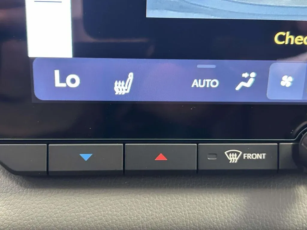 2026 Toyota RAV4 XLE Premium thumbnail 23