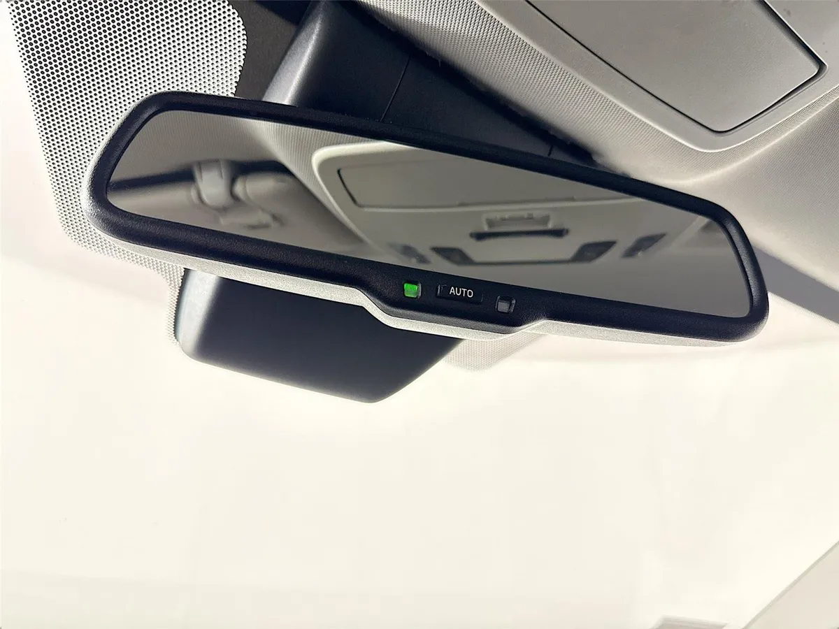 2026 Toyota Sienna LE thumbnail 21