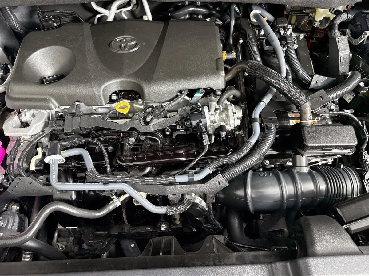 2026 Toyota Sienna LE thumbnail 41