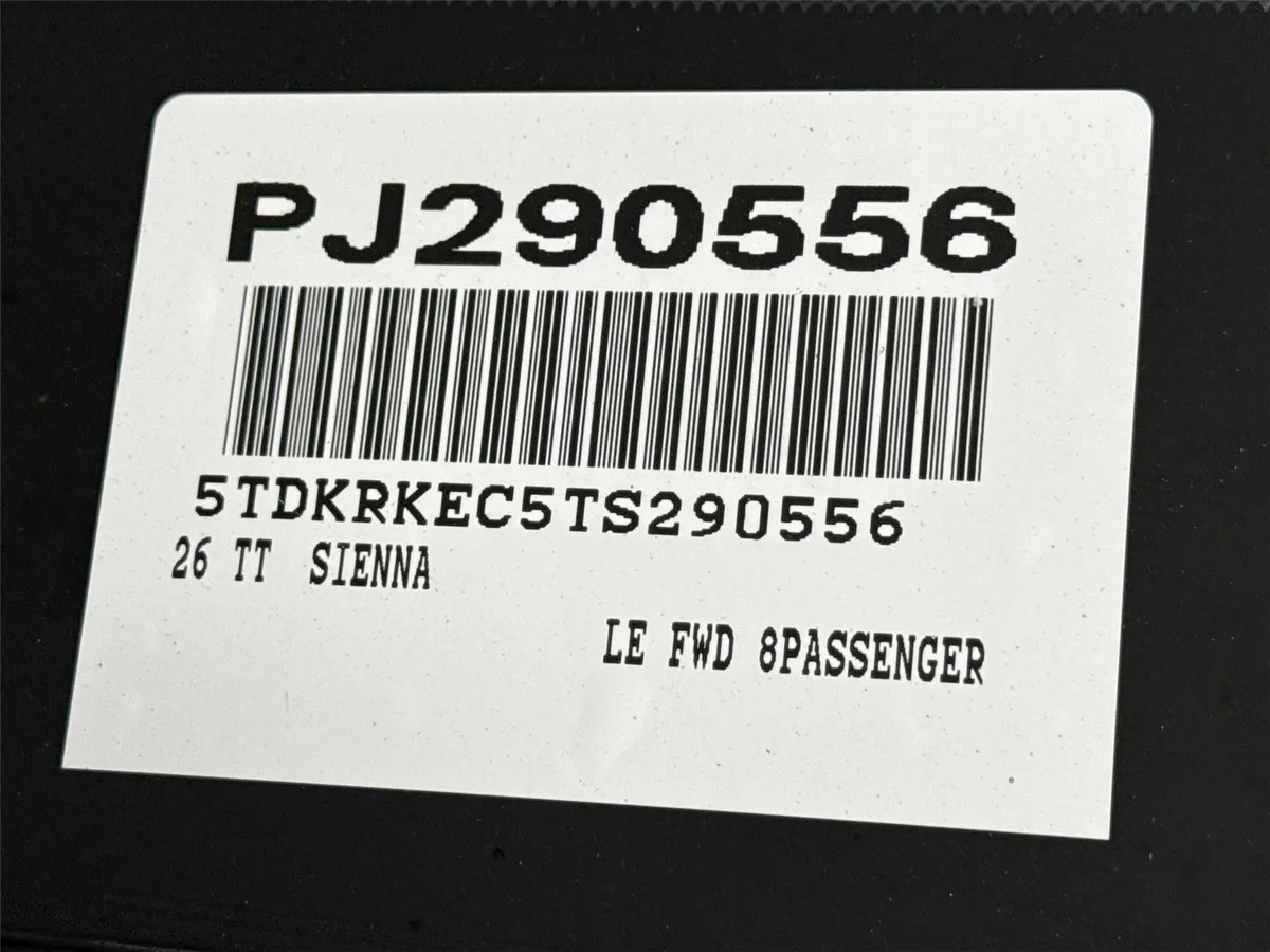 2026 Toyota Sienna LE thumbnail 43