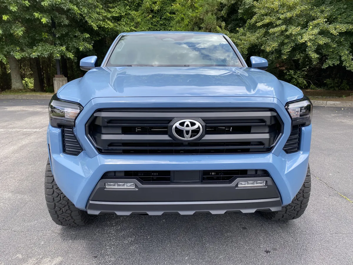 2026 Toyota Tacoma 2WD SR5 thumbnail 2