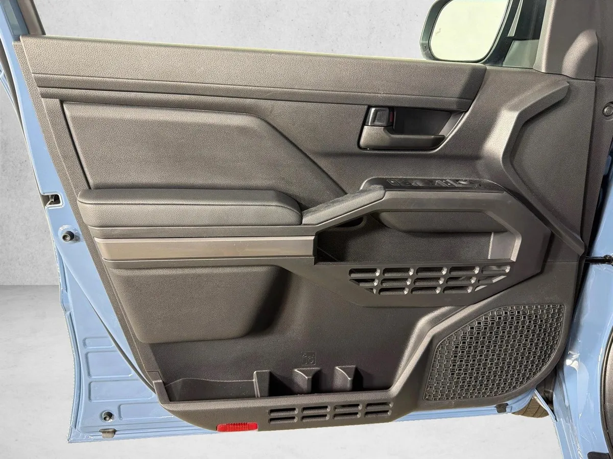 2026 Toyota Tacoma 2WD SR5 thumbnail 10