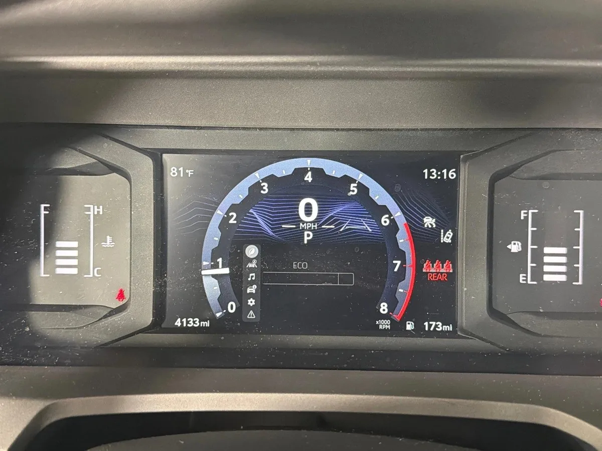 2026 Toyota Tacoma 2WD SR5 thumbnail 26