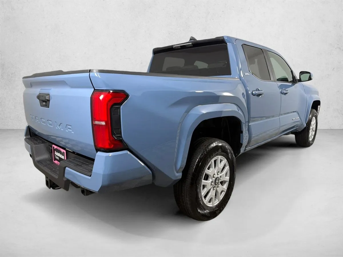2026 Toyota Tacoma 2WD SR5 thumbnail 3
