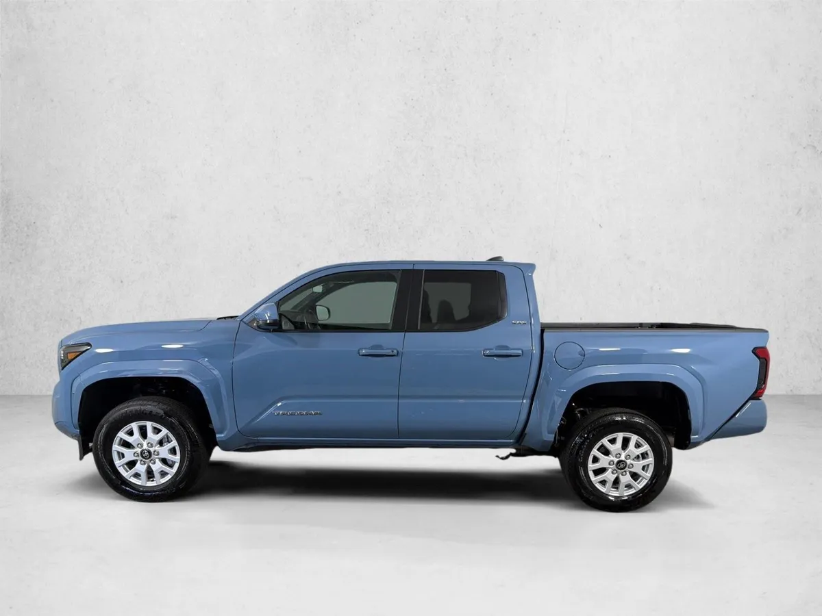2026 Toyota Tacoma 2WD SR5 thumbnail 6