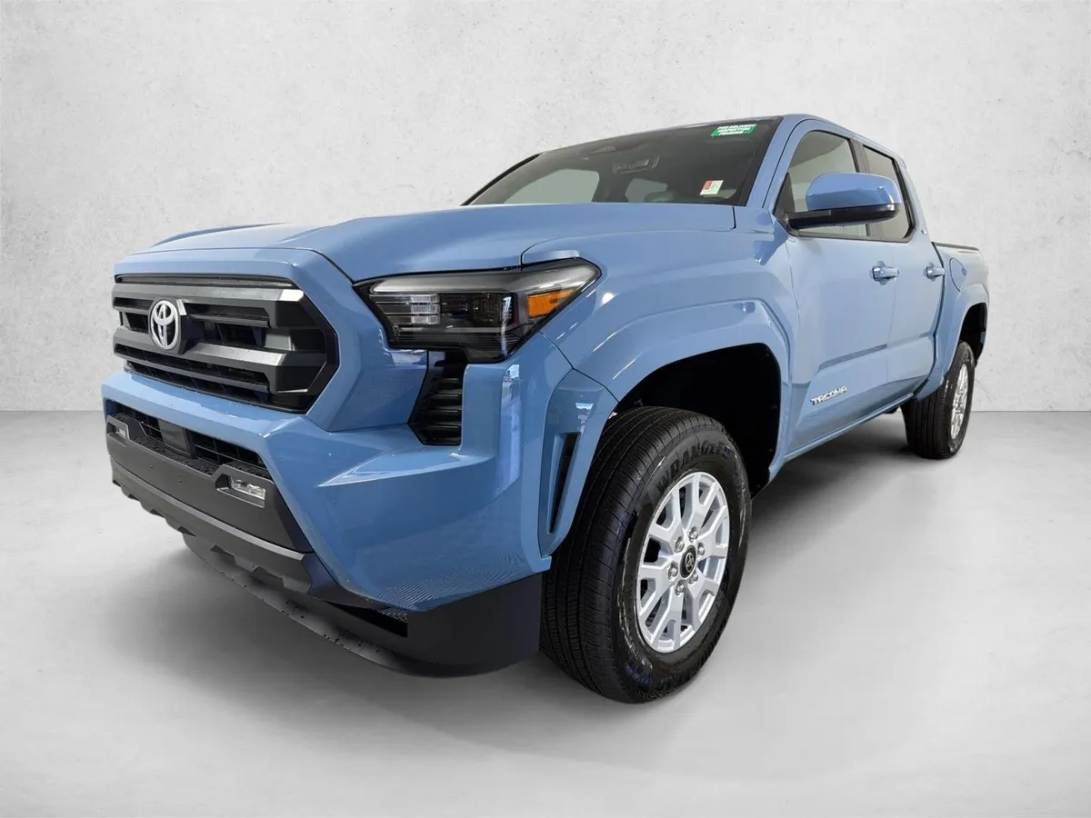 2026 Toyota Tacoma 2WD SR5 thumbnail 7