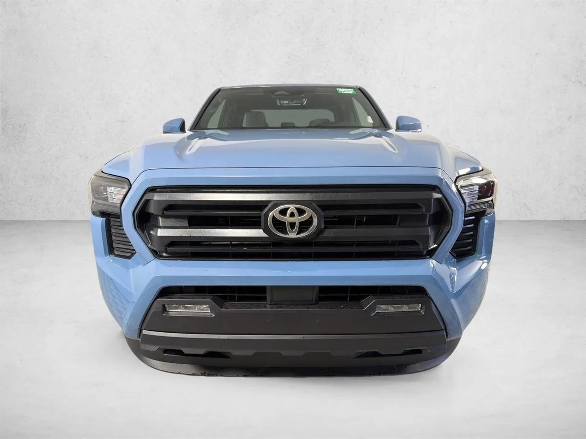 2026 Toyota Tacoma 2WD SR5 thumbnail 8