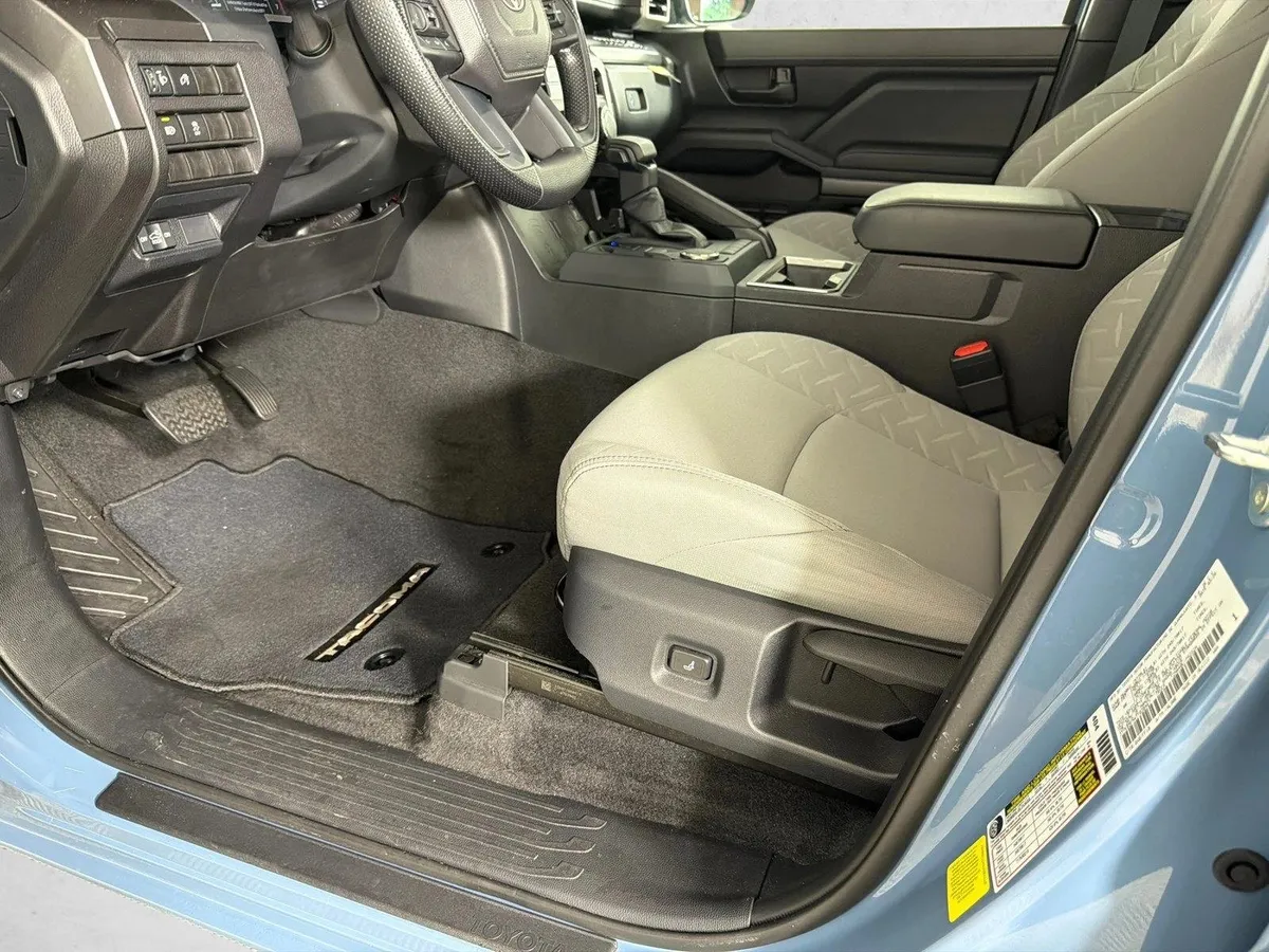 2026 Toyota Tacoma 2WD SR5 thumbnail 9