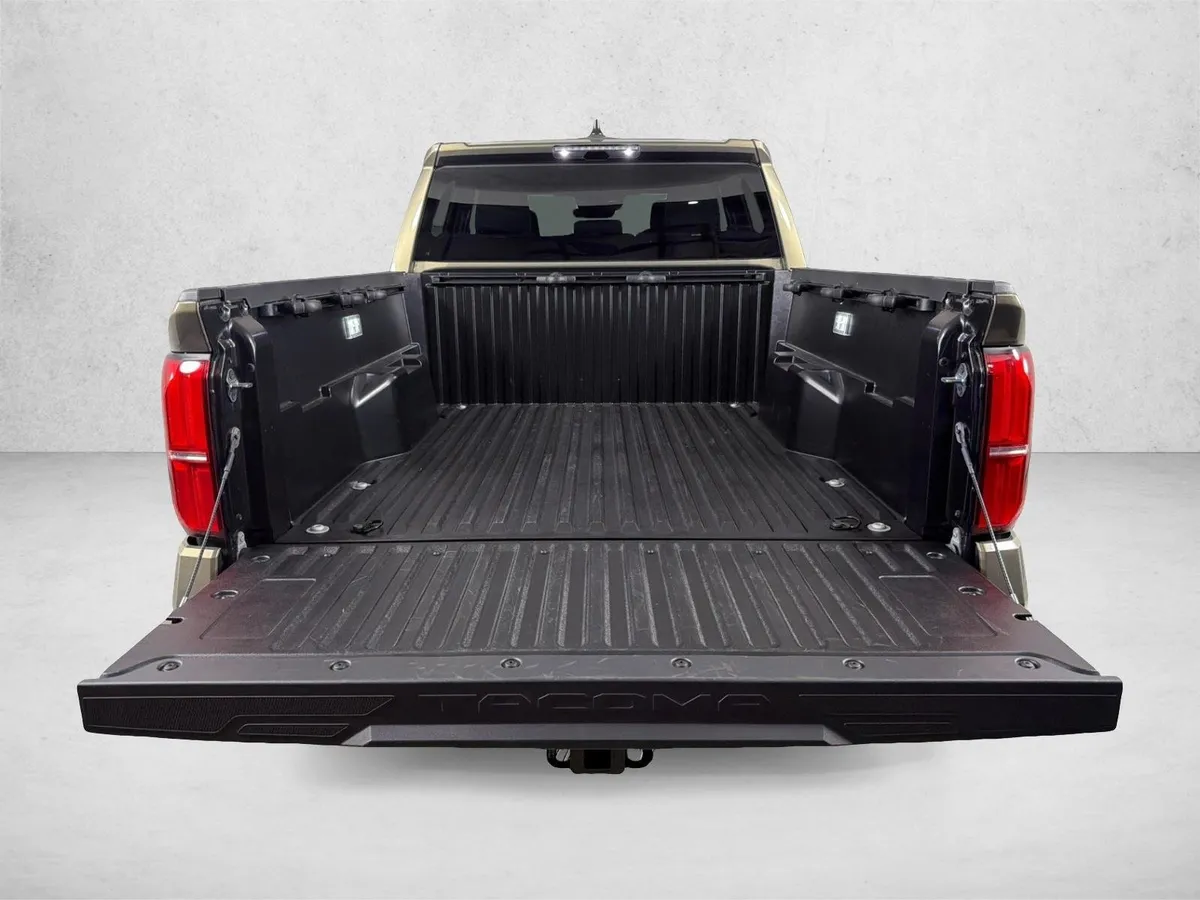 2026 Toyota Tacoma 4WD TRD Sport thumbnail 18