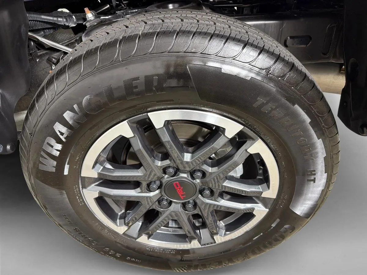 2026 Toyota Tacoma 4WD TRD Sport thumbnail 19