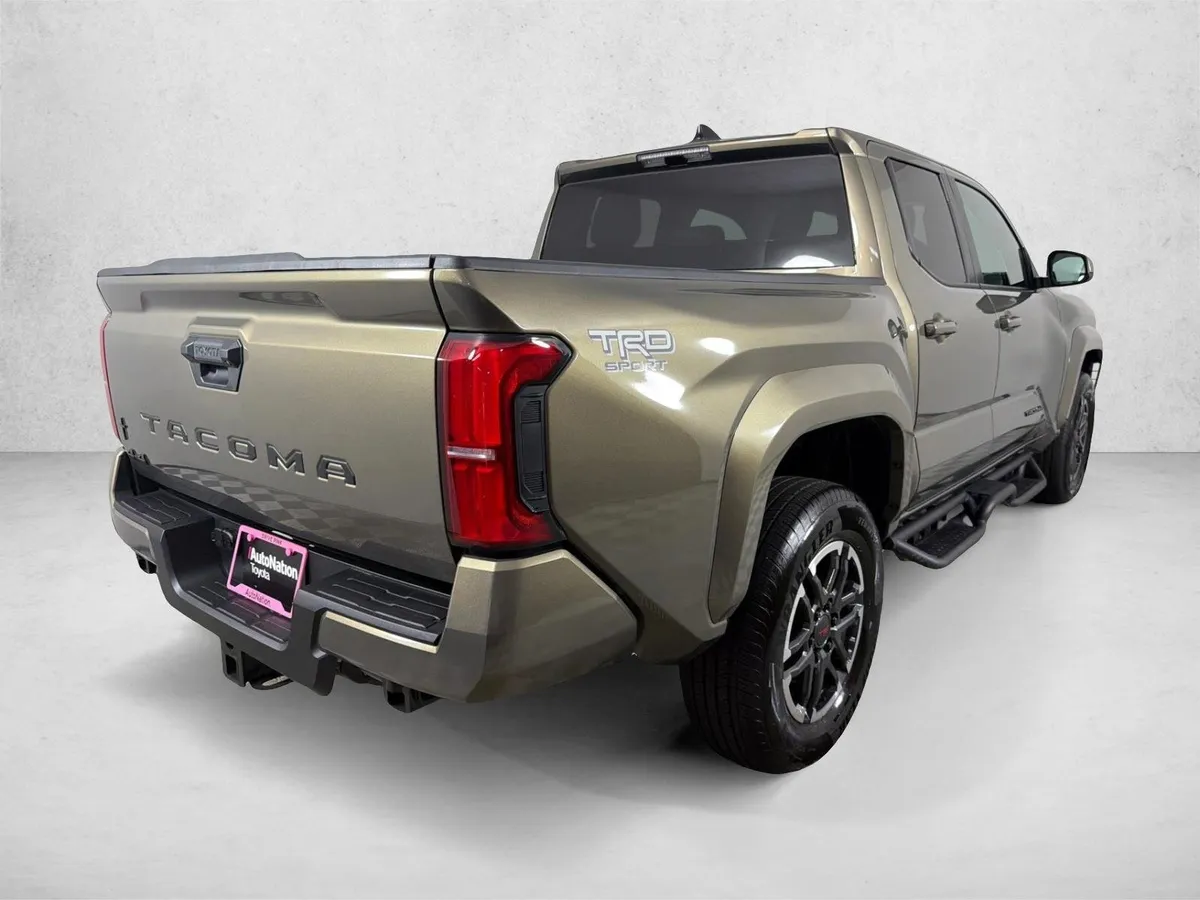 2026 Toyota Tacoma 4WD TRD Sport thumbnail 3