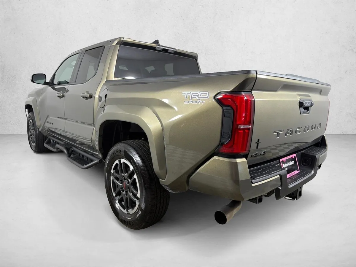 2026 Toyota Tacoma 4WD TRD Sport thumbnail 5