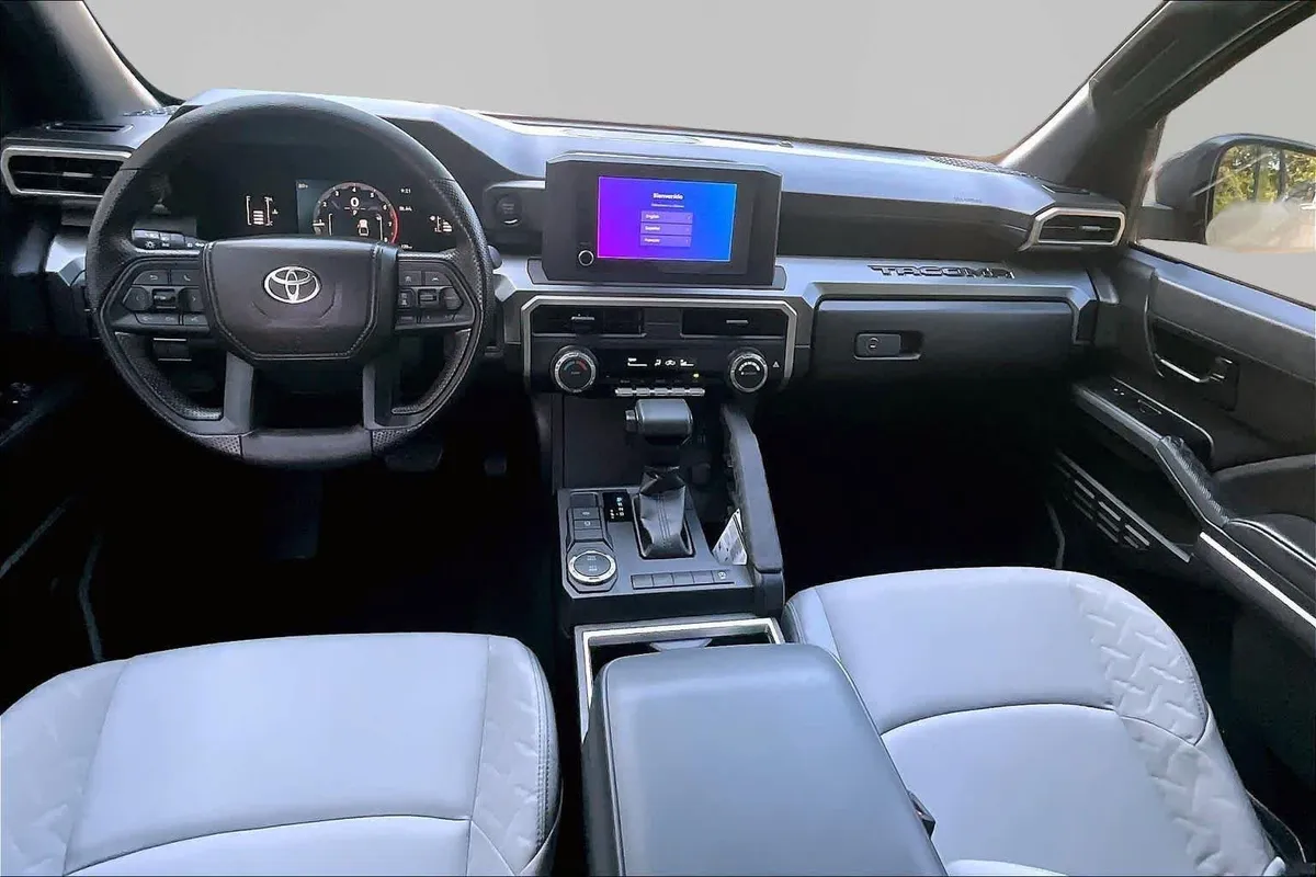 2026 Toyota Tacoma SR5 thumbnail 15